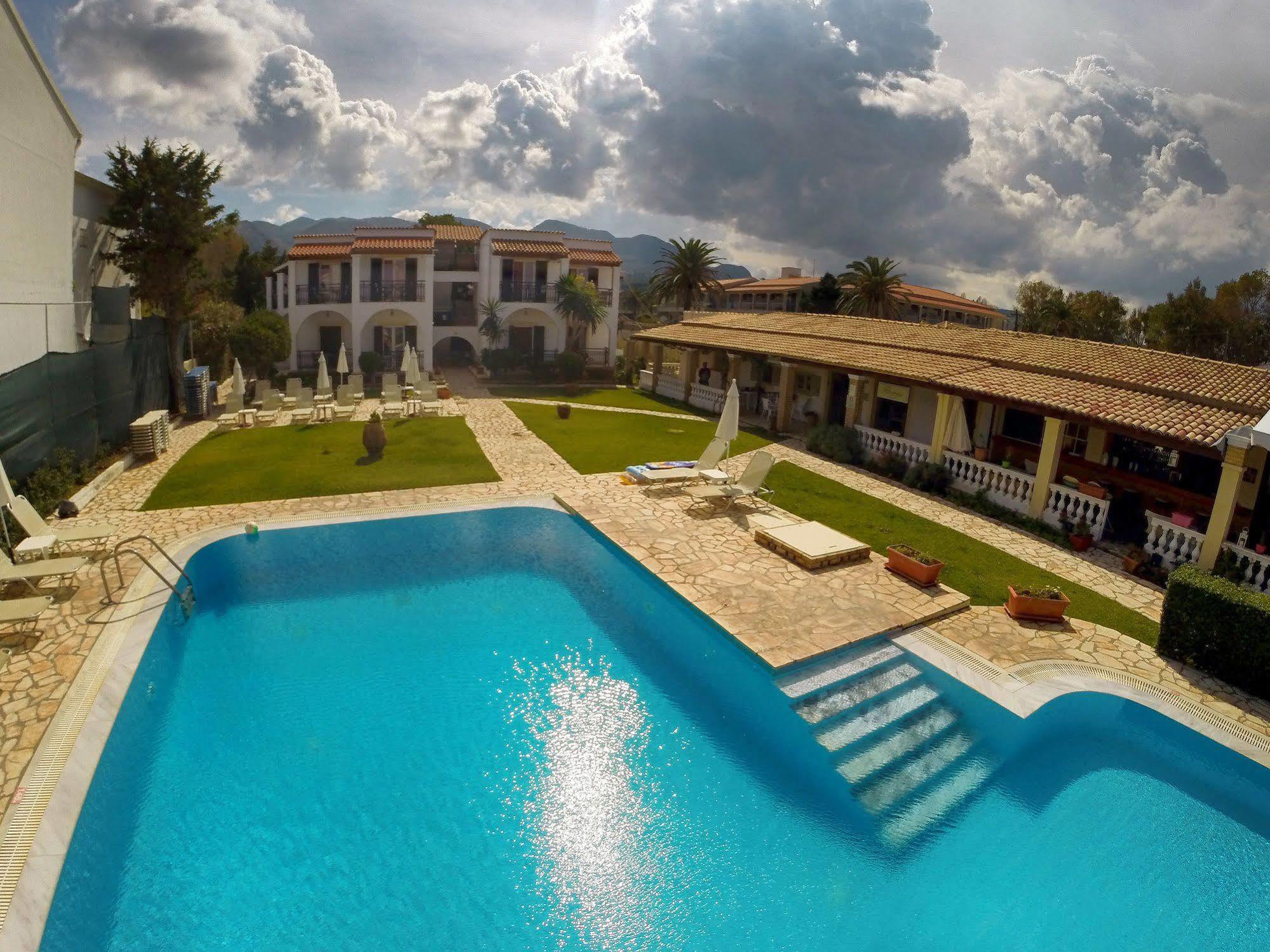 Filorian Hotel Apartments Acharavi  Exterior foto